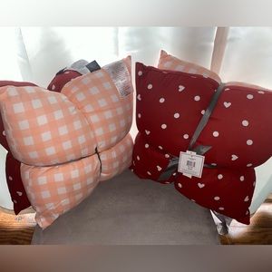 Decorative Throw pillows